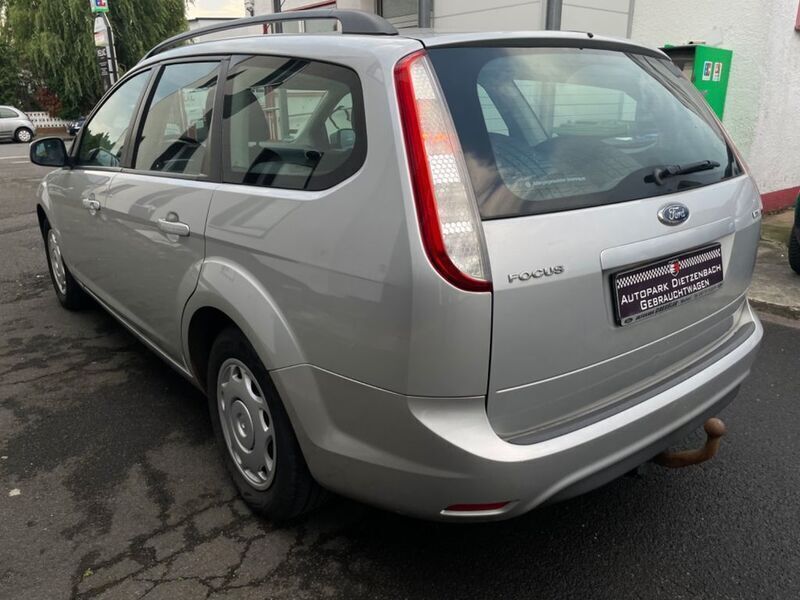 Gebraucht Ford Focus Style 109 PS (80 kW) 2008 Silber Kombi