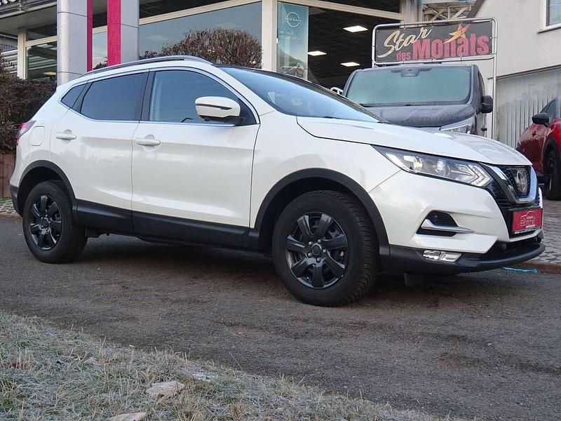 Gebraucht Nissan Qashqai N-Connecta 116 PS (85 kW) 2018 Qab brilliant white SUV