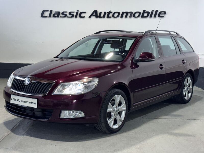 Rot Gebraucht 2010 Skoda Octavia Elegance Kombi | 6.900 € (Fairer Preis) - Bild 1/4