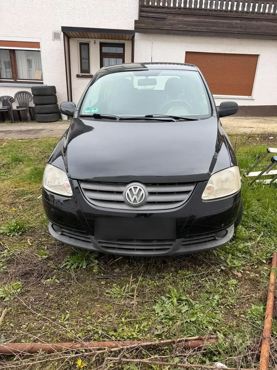 Second-hand VW Fox 54 CP (39 kW) 2008 Negru Hatchback
