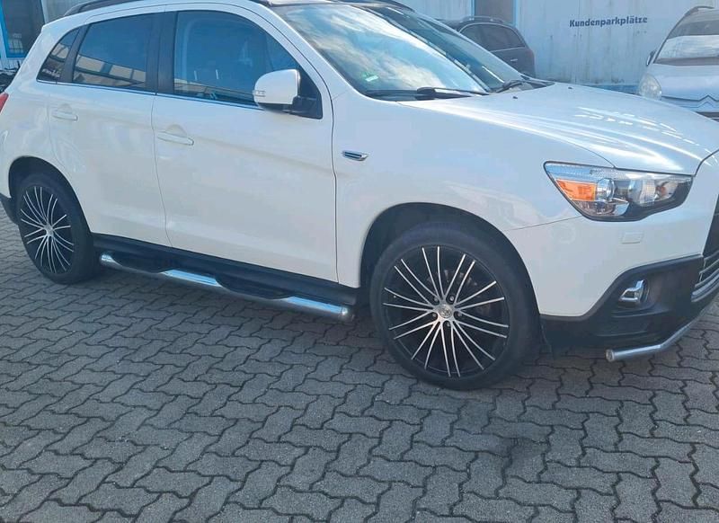 Weiß Gebraucht 2012 Mitsubishi ASX SUV | 7.200 € (Fairer Preis) - Bild 1/4