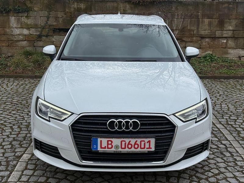 Gebraucht Audi A3 150 PS (110 kW) 2017 Weiß Limousine