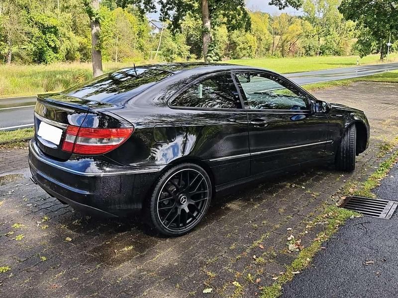 Gebraucht Mercedes CLC350 272 PS (200 kW) 2009 Schwarz Kleinwagen