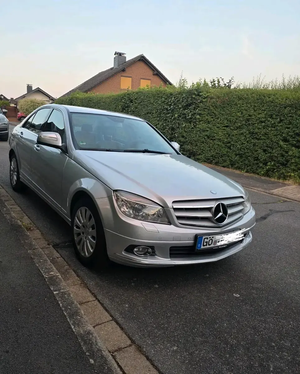 Gebraucht Mercedes C220 170 PS (125 kW) 2008 Grau Limousine