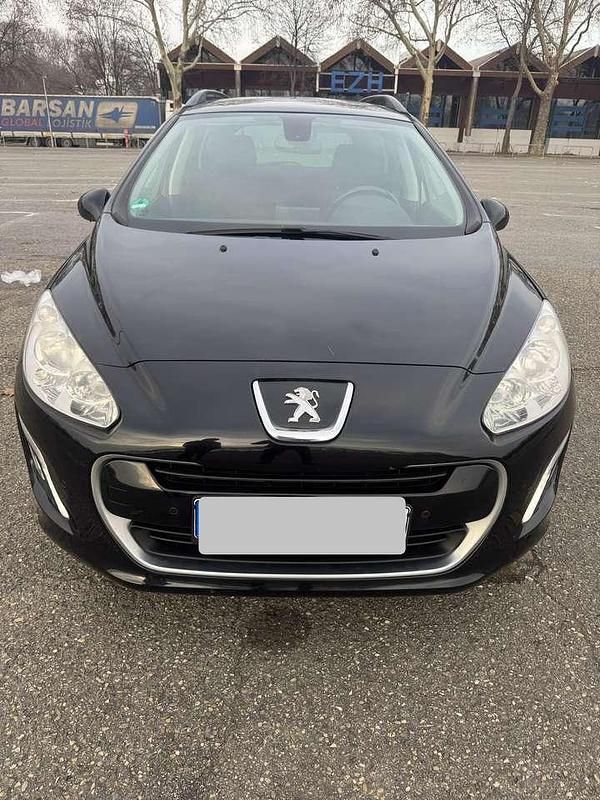 Gebraucht Peugeot 308 Active 150 PS (110 kW) 2013 Schwarz Kombi