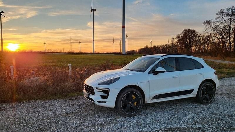 Weiß Gebraucht 2015 Porsche Macan Turbo Sport SUV | 35.500 € (Guter Preis) - Bild 1/4