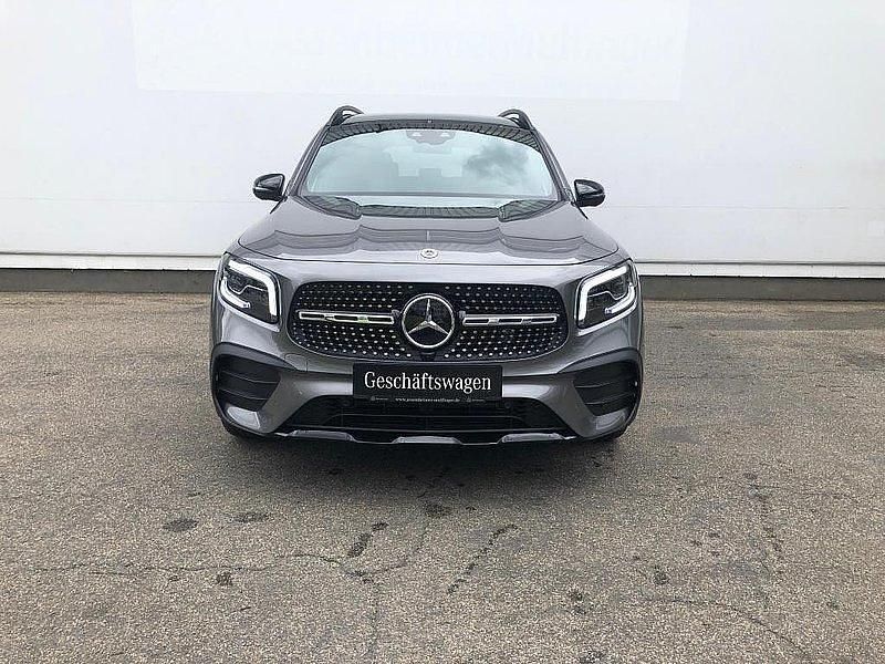 Gebraucht Mercedes GLB220 190 PS (139 kW) 2023 Mountaingrau metallic SUV