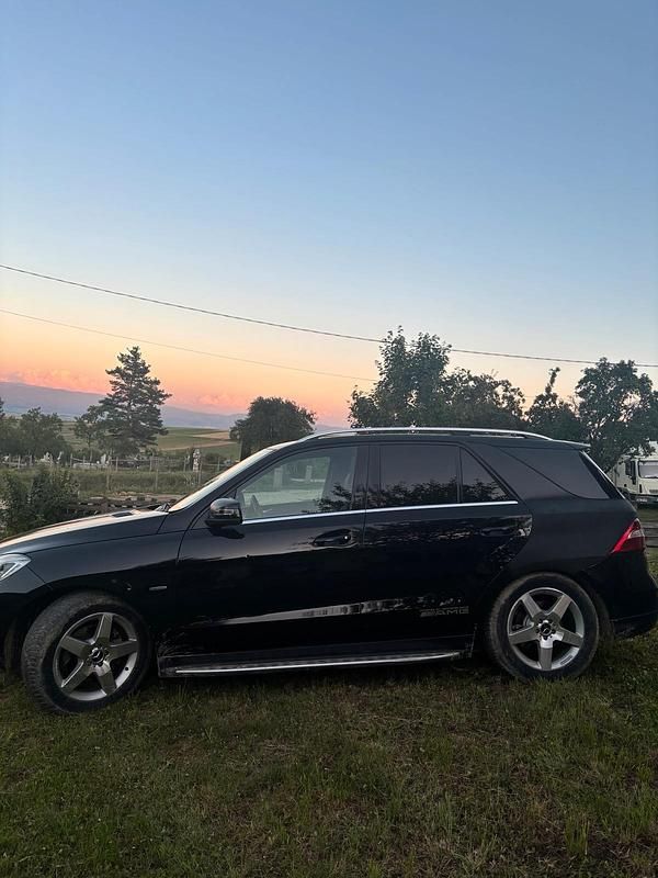 Gebraucht Mercedes ML350 258 PS (189 kW) 2013 SUV