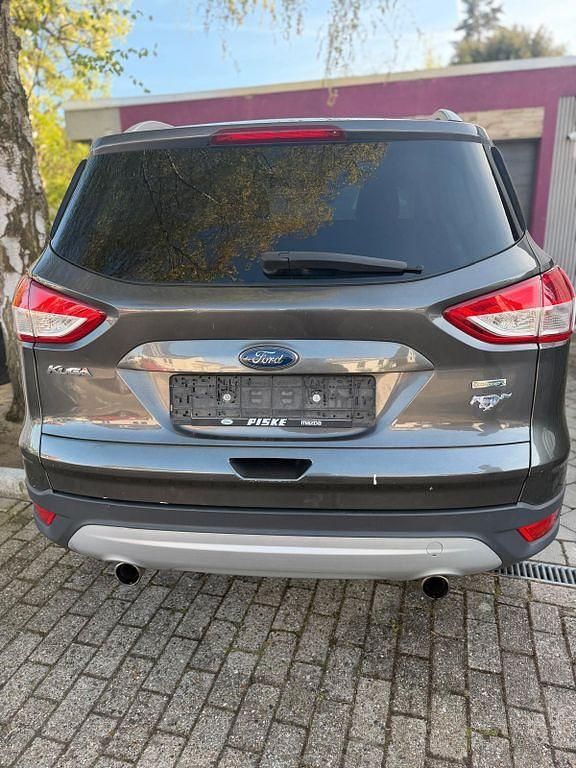 Gebraucht Ford Kuga Trend 150 PS (110 kW) 2016 SUV