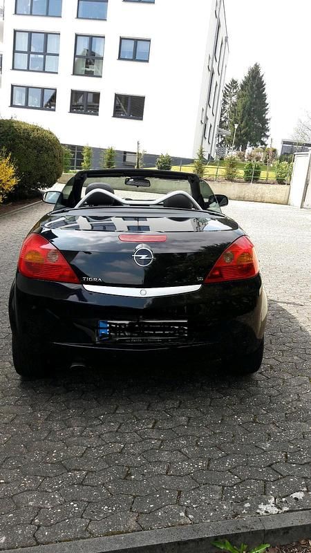 Gebraucht Opel Tigra 125 PS (91 kW) 2007 Schwarz Cabrio