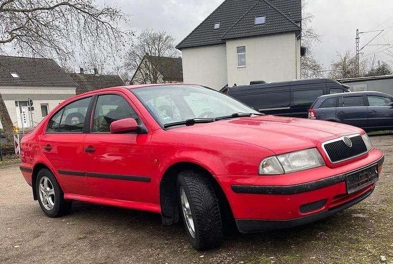 Gebraucht Skoda Octavia 125 PS (91 kW) 1999 Rot Limousine