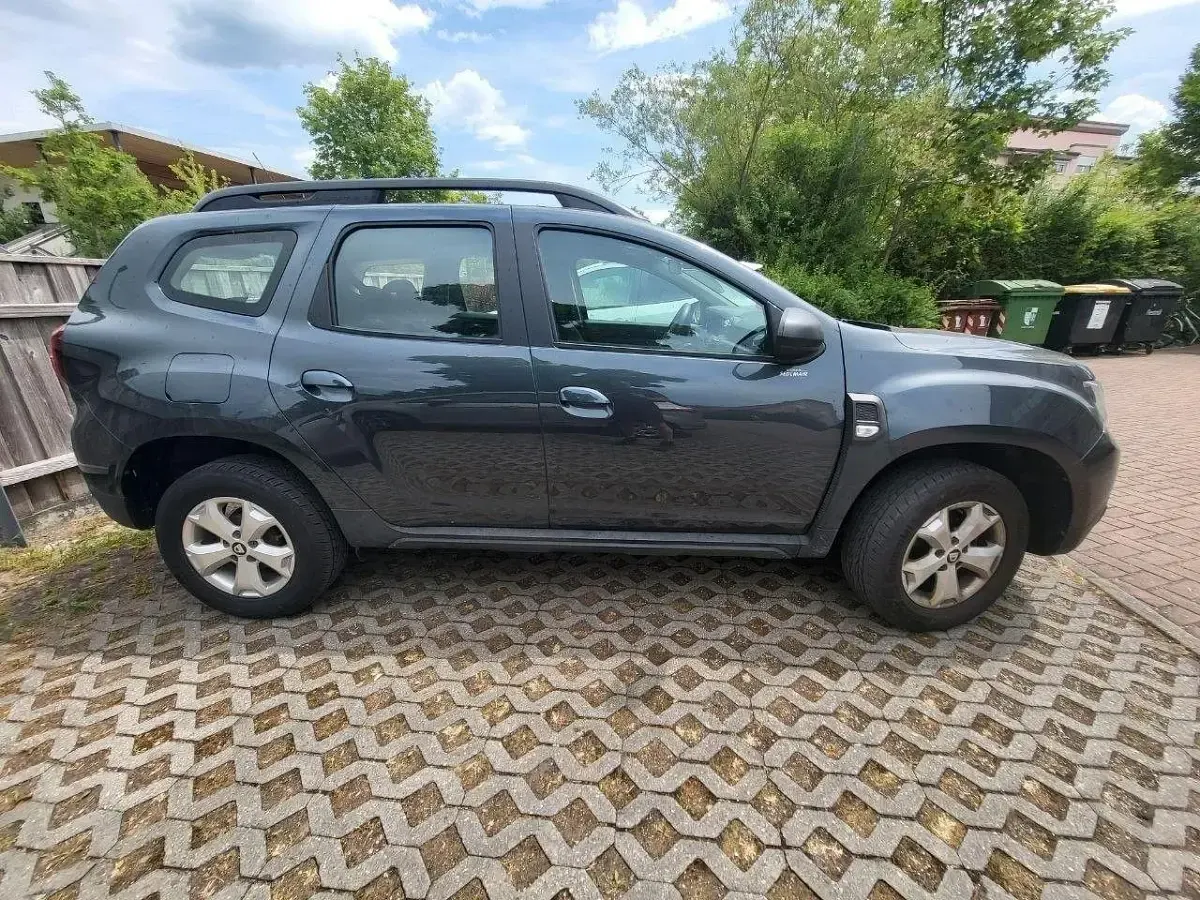 Gebraucht Dacia Duster Comfort 114 PS (83 kW) 2018 Grau SUV