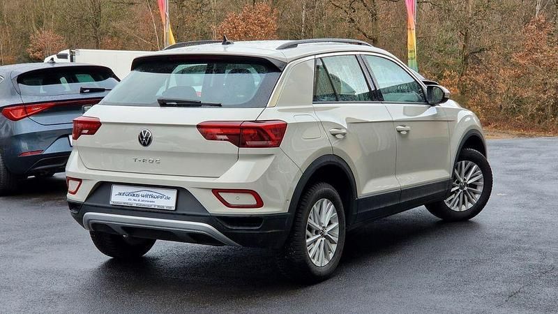 Gebraucht VW T-Roc Life 150 PS (110 kW) 2024 Grau SUV