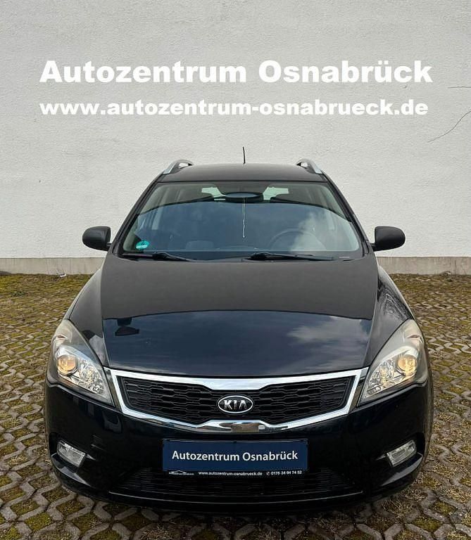 Gebraucht Kia Ceed 105 PS (77 kW) 2011 Schwarz Kleinwagen