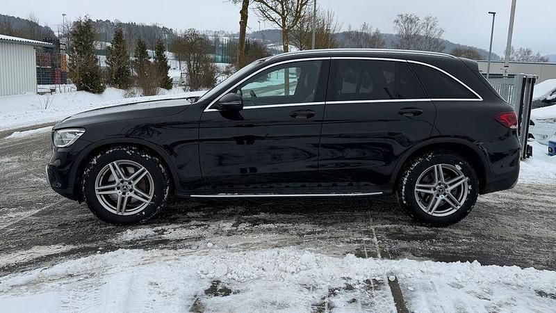 Gebraucht Mercedes GLC220 194 PS (142 kW) 2019 Schwarz SUV