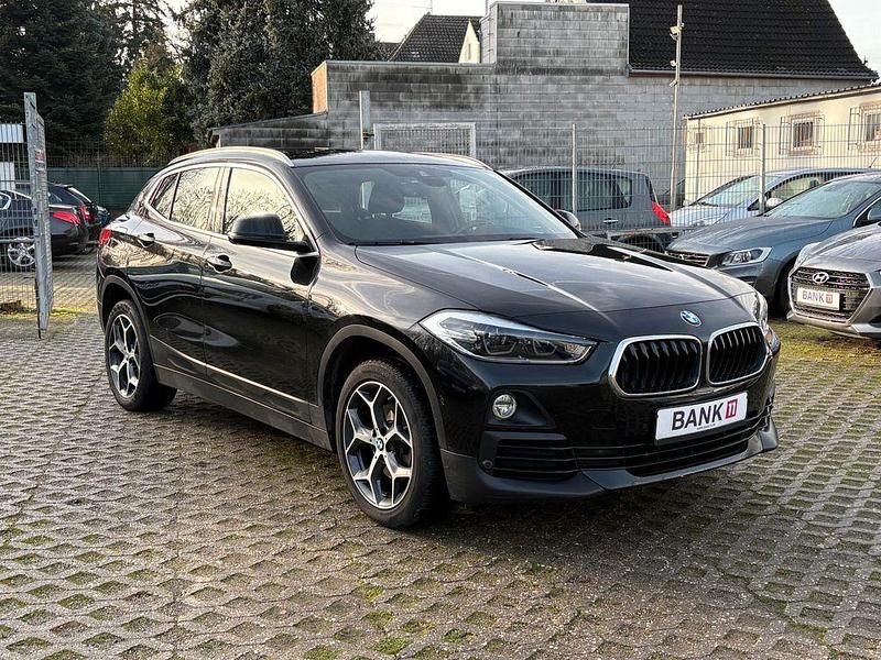 Black sapphire metallic Gebraucht 2019 BMW X2 Sport Line SUV | 14.700 € (Teuer) - Bild 1/4