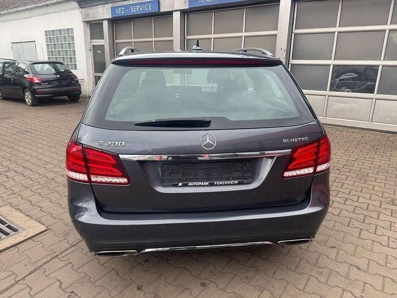 Gebraucht Mercedes E200 136 PS (100 kW) 2015 Grau Kombi