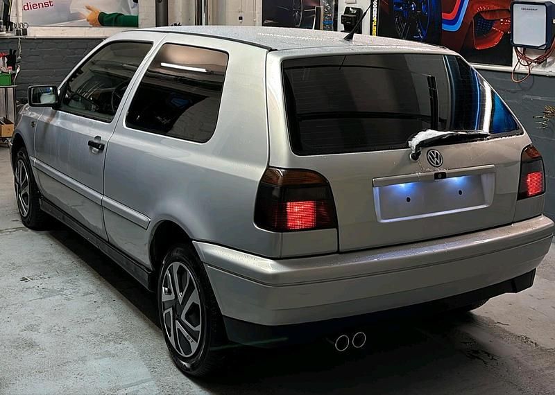 Gebraucht VW Golf III 90 PS (66 kW) 1995 Violet Kleinwagen