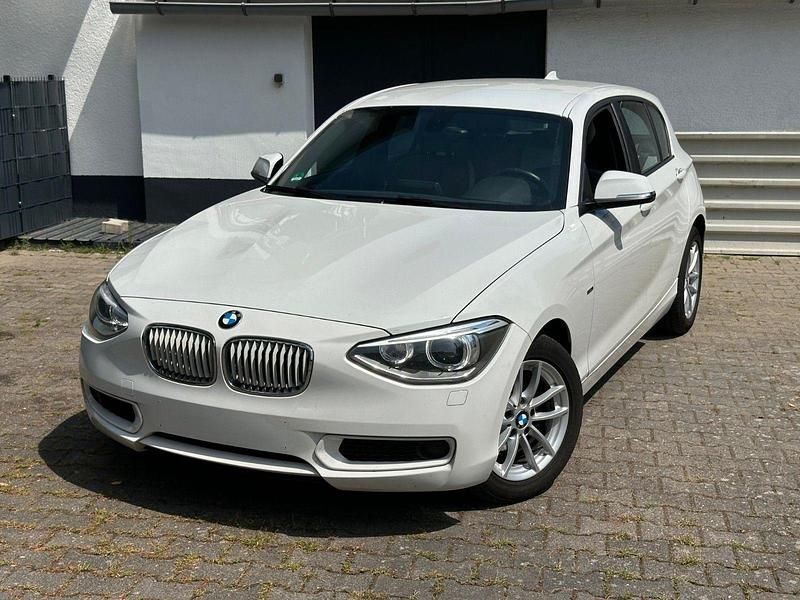 Weiß Gebraucht 2012 BMW 116 Urban Line Kleinwagen | 5.999 € (Fairer Preis) - Bild 1/4