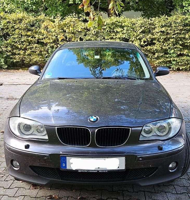 Grau Gebraucht 2005 BMW 116 Kleinwagen | 1.500 € (Guter Preis) - Bild 1/4