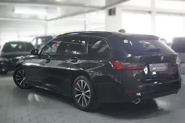 Gebraucht BMW 320 Sport Line 270 PS (198 kW) 2020 Schwarz Kombi