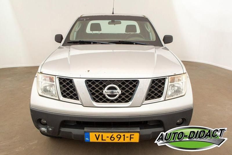 Gebraucht Nissan Navara 171 PS (125 kW) 2007 Grau Pickup