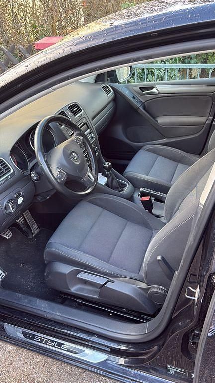 Gebraucht VW Golf VII Style 105 PS (77 kW) 2012 Schwarz Limousine