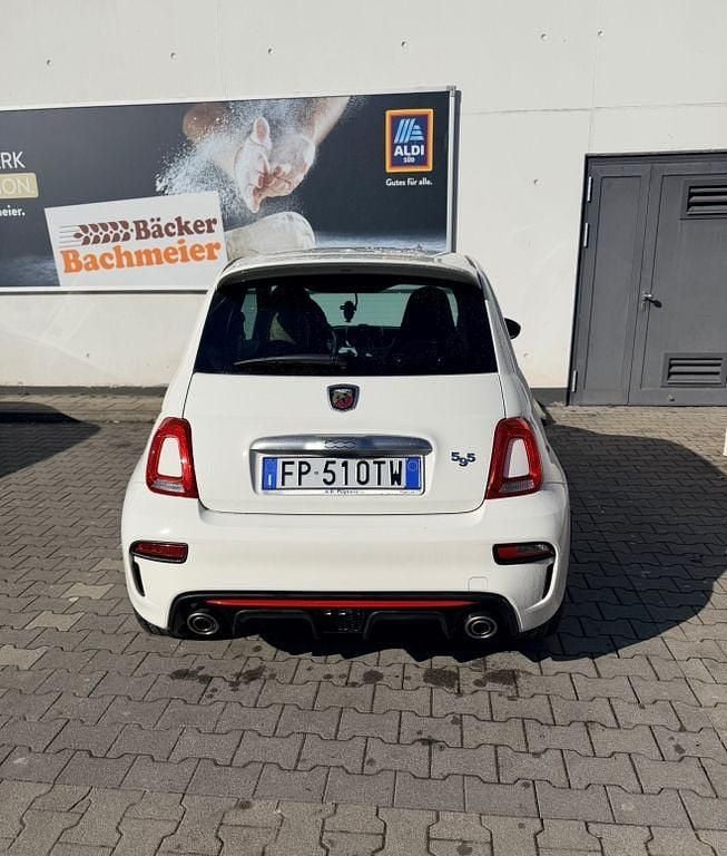 Gebraucht Abarth 595 145 PS (106 kW) 2018 Weiß Kleinwagen