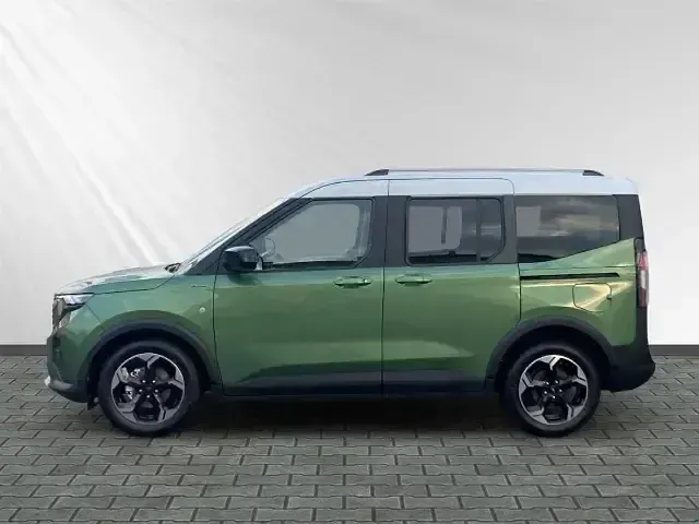 Gebraucht Ford Tourneo Courier Active 125 PS (91 kW) 2026 Grün Van / Kleinbus