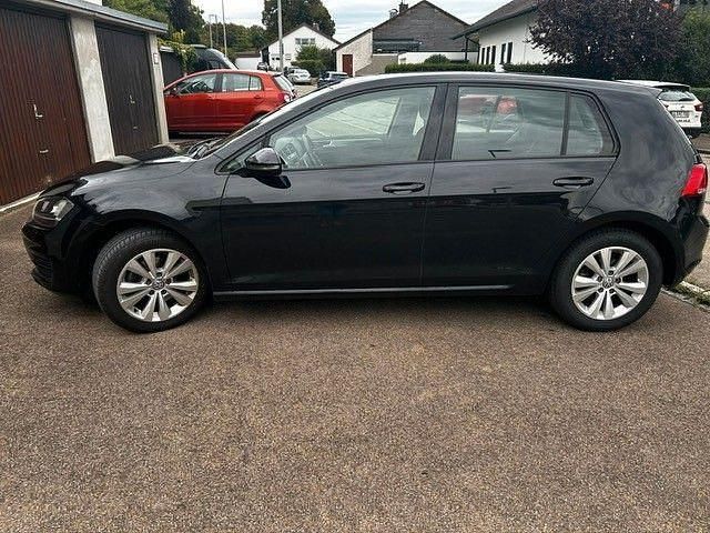 Schwarz Gebraucht 2016 VW Golf VII Comfortline Limousine | 12.500 € (Fairer Preis) - Bild 1/4