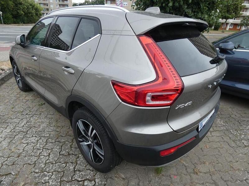 Gebraucht Volvo XC40 Inscription 155 PS (114 kW) 2021 Grau SUV
