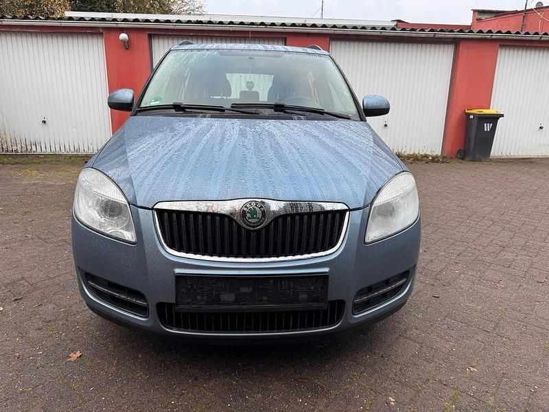 Grau Gebraucht 2009 Skoda Fabia Kombi | 1.999 € (Guter Preis) - Bild 1/4