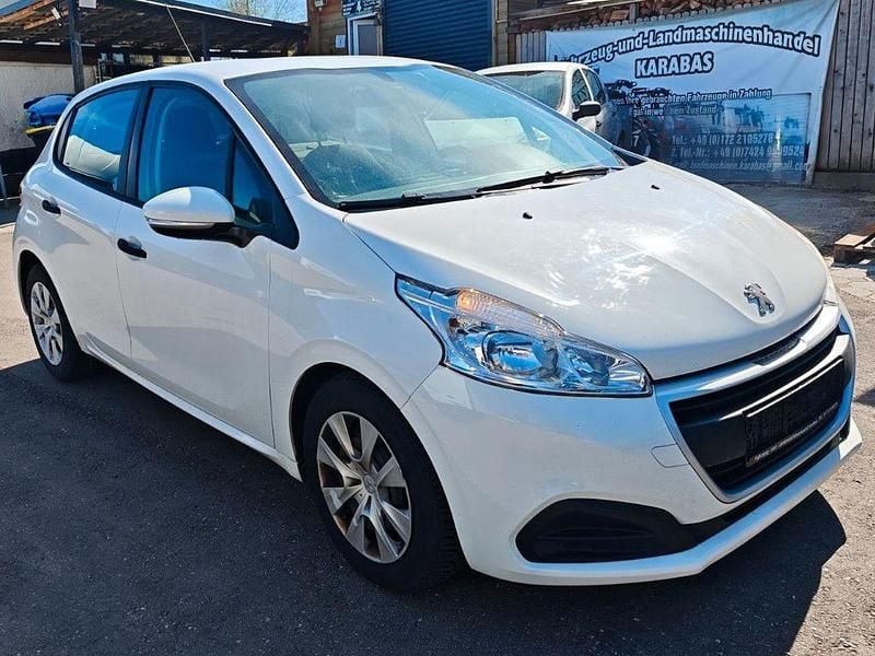 Gebraucht Peugeot 208 Style 99 PS (72 kW) 2018 Weiß Kleinwagen