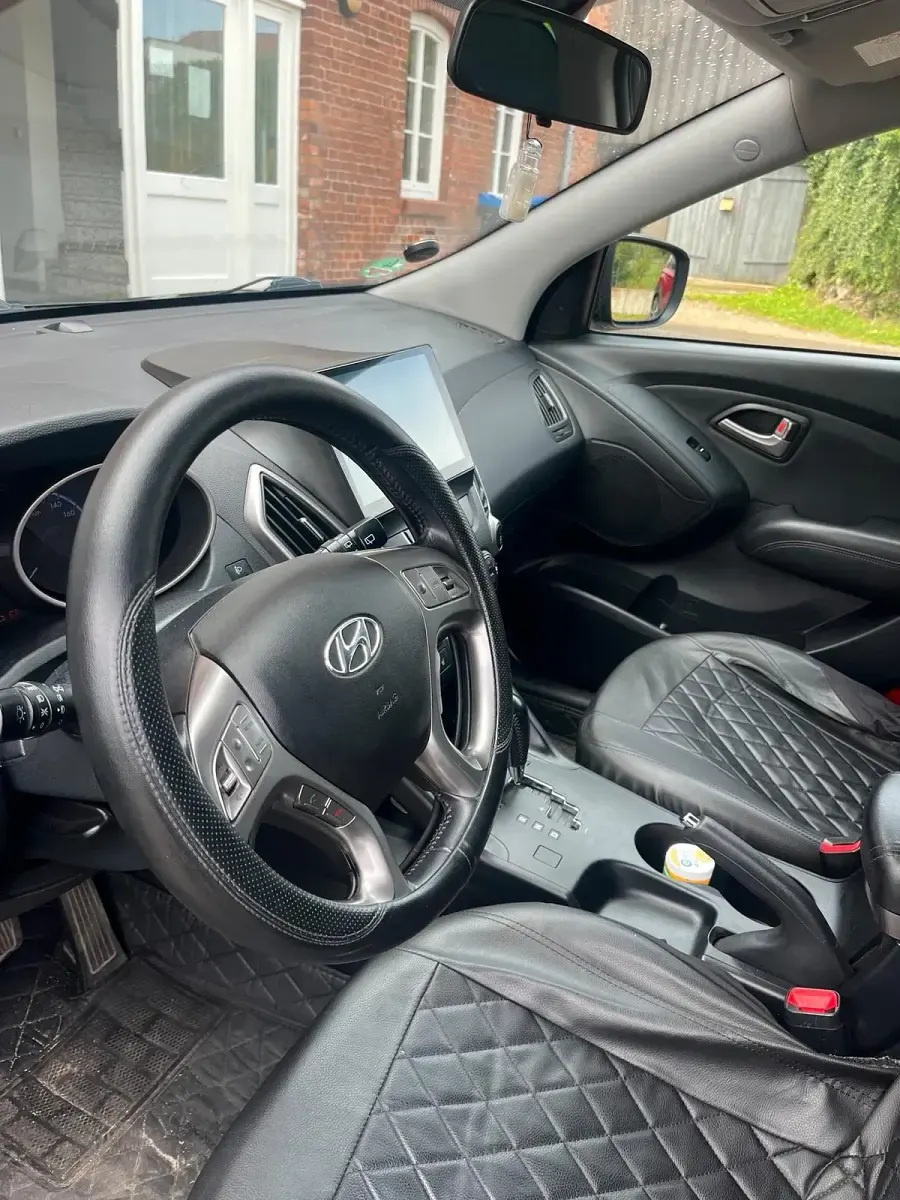 Gebraucht Hyundai ix35 Sport 163 PS (119 kW) 2010 Schwarz SUV