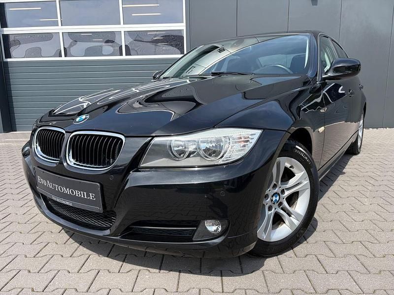 Schwarz Gebraucht 2010 BMW 320 Comfort Edition Limousine | 7.400 € (Fairer Preis) - Bild 1/4
