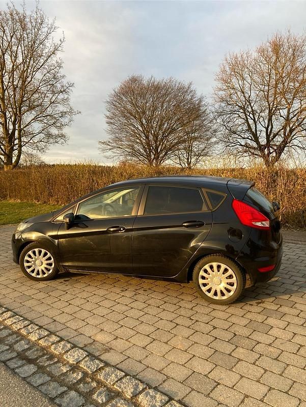 Gebraucht Ford Fiesta 79 PS (58 kW) 2009 Schwarz Kleinwagen