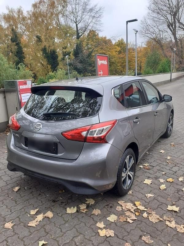 Grau Gebraucht 2017 Nissan Pulsar Tekna Kombi | 7.000 € (Superpreis) - Bild 1/4