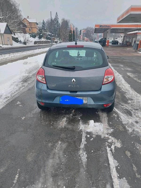Gebraucht Renault Clio II 75 PS (55 kW) 2009 Blau Limousine