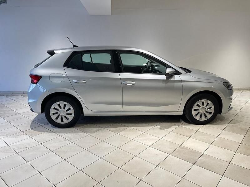 Gebraucht Skoda Fabia Selection 95 PS (69 kW) 2024 Silber metallic Kleinwagen