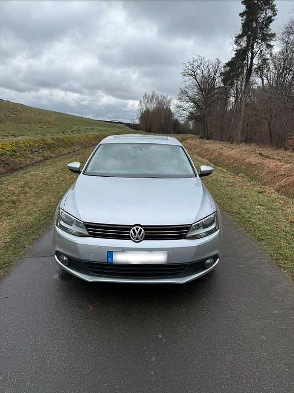 Gebraucht VW Jetta 160 PS (117 kW) 2011 Silber Limousine