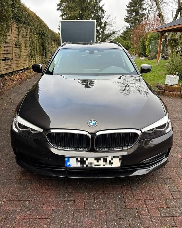Gebraucht BMW 530 Sport Line 265 PS (194 kW) 2017 Braun Kombi
