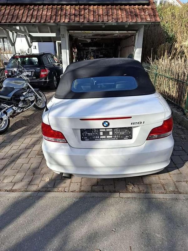 Gebraucht BMW 120 Cabriolet 170 PS (125 kW) 2010 Weiß Cabrio