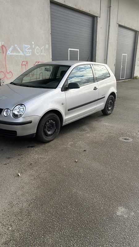 Gebraucht VW Polo United 54 PS (39 kW) 2004 Silber Kleinwagen