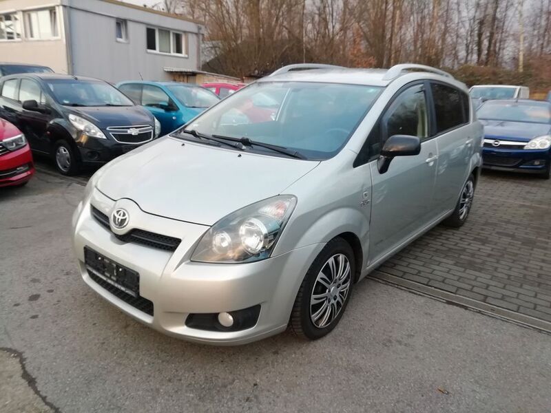 Silber Gebraucht 2009 Toyota Corolla Verso Sol Van / Kleinbus | 2.490 € (Guter Preis) - Bild 1/4