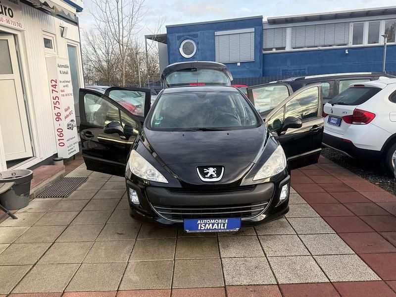 Lackierung schwarz Gebraucht 2009 Peugeot 308 Tendance Kleinwagen | 1.999 € (Guter Preis) - Bild 1/4