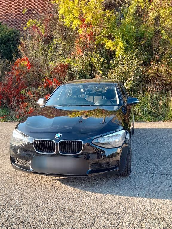 Schwarz Gebraucht 2014 BMW 116 Sport Line Kleinwagen | 5.900 € (Guter Preis) - Bild 1/4