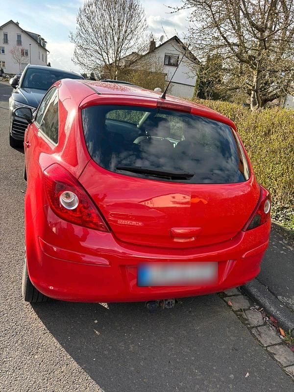 Gebraucht Opel Corsa 70 PS (51 kW) 2010 Rot Kleinwagen