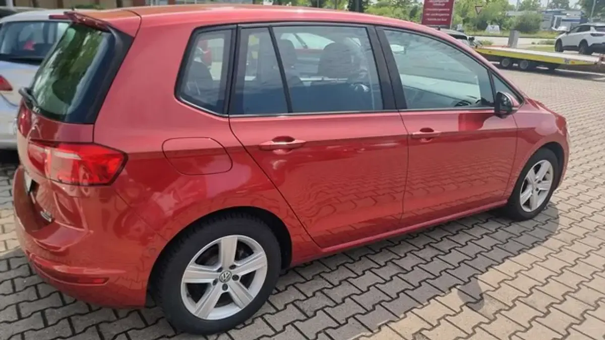 Gebraucht VW Golf Sportsvan Comfortline 150 PS (110 kW) 2014 Rot Van / Kleinbus