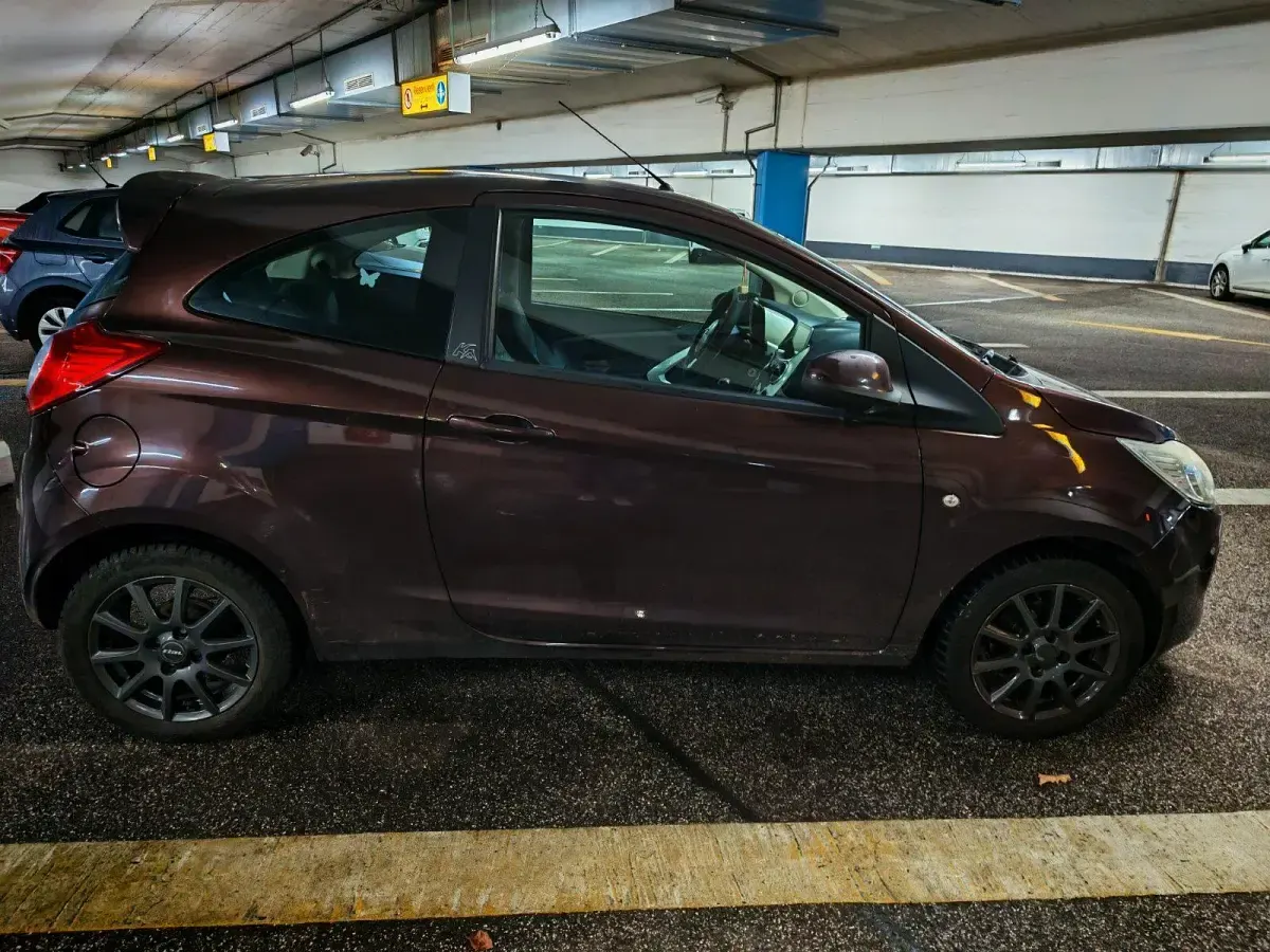 Usata Ford Ka 69 CV (50 kW) 2009 Marrone Utilitaria