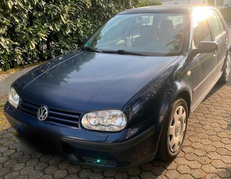 Blau Gebraucht 2001 VW Golf IV Kleinwagen | 300 € (Superpreis) - Bild 1/4